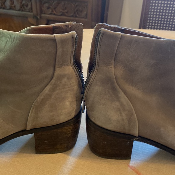 ⭐️ 2/$10 SHOES - Booties - Picture 4 of 6